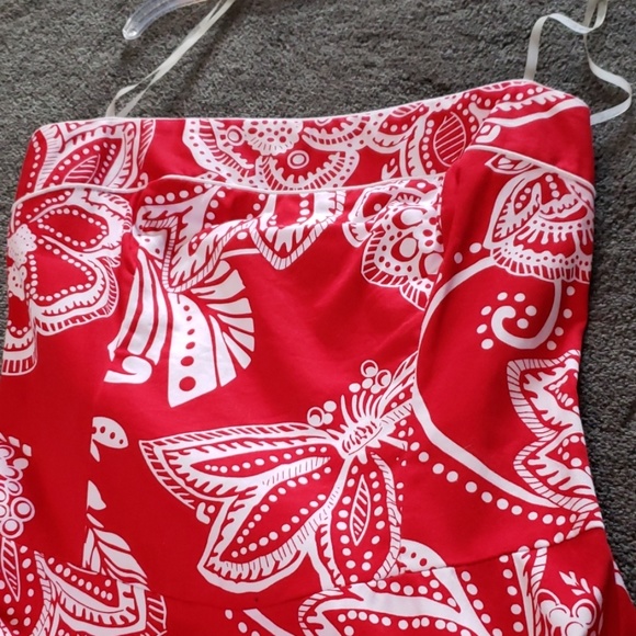 Dress - Picture 2 of 4